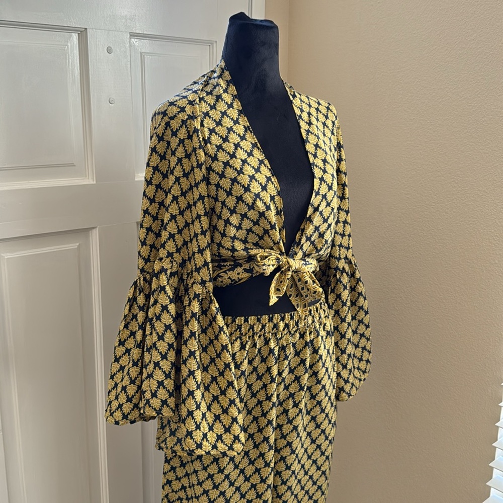 2 piece outfit - Picture 2 of 6